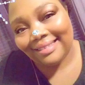 Meet your Posher, Rennisha